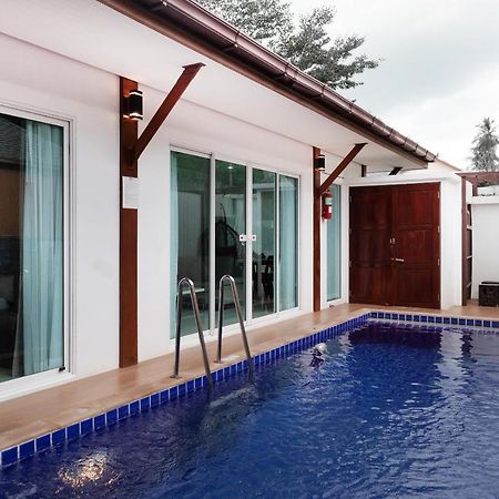 Oyo 1043 The Sun Pool Villa Бофут Екстериор снимка