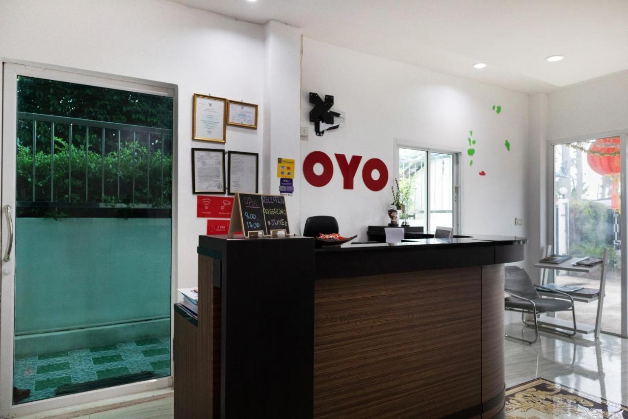 Oyo 1043 The Sun Pool Villa Бофут Екстериор снимка
