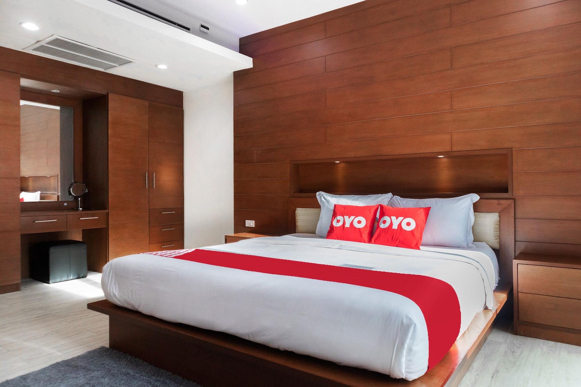 Oyo 1043 The Sun Pool Villa Бофут Екстериор снимка