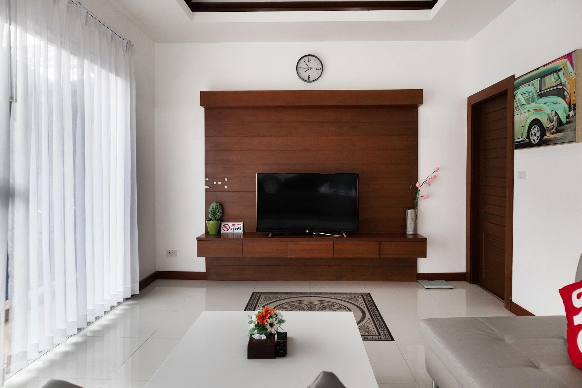 Oyo 1043 The Sun Pool Villa Бофут Екстериор снимка